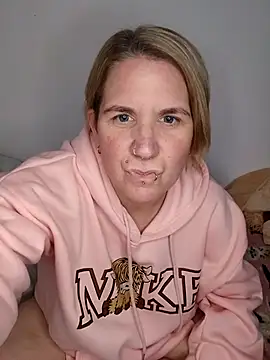 LaceyWestxx online show from November 30, 6:01 pm