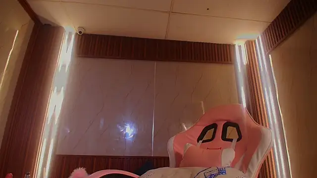 Eva Feller69 online show from December 18, 9:30 pm