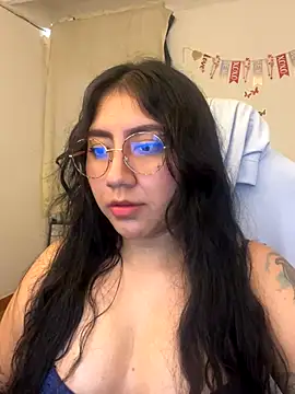 LoveLyy- online show from October 5, 2:33 pm