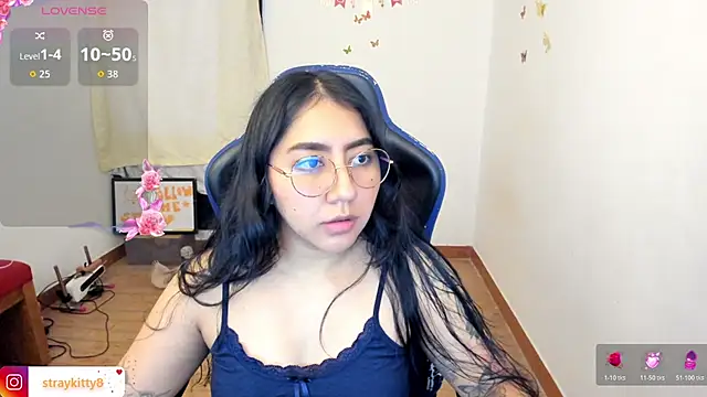 LoveLyy- online show from February 7, 5:06 pm