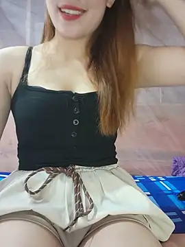 LylyCii6969 online show from June 2, 1:23 pm