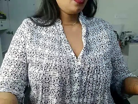 Snapshot of Meadow_rain1 chatting on October 14, 8:22 pm Meadow rain1 online show from October 14, 8:22 pm