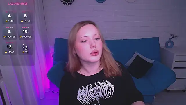 Snapshot of AuroraMour chatting on October 20, 4:10 pm AuroraMour online show from October 20, 4:10 pm