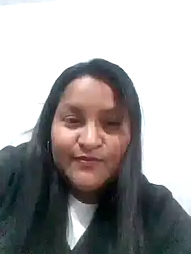 Snapshot of lucia00xx chatting on October 21, 11:53 pm lucia00xx online show from October 21, 11:53 pm