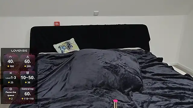 JulX Devot online show from January 6, 6:33 pm