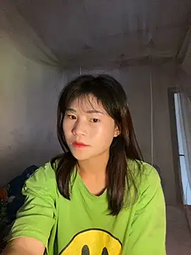 Snapshot of Mylinh- chatting on October 22, 1:54 am Mylinh- online show from October 22, 1:54 am