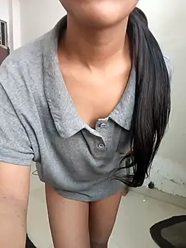 anshika0124 online show from November 28, 6:49 am