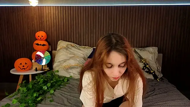 kitsun ne online show from November 4, 8:25 pm