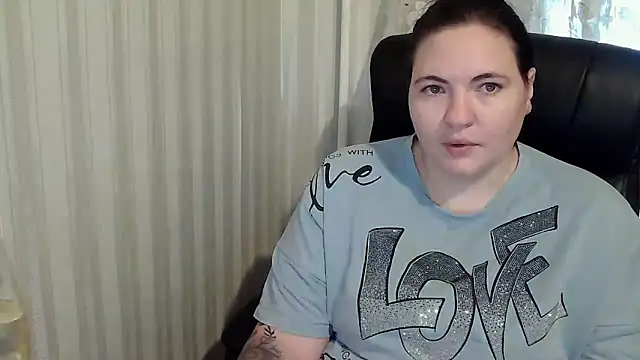 XLisaBlueXs  online show from October 17, 1:58 pm