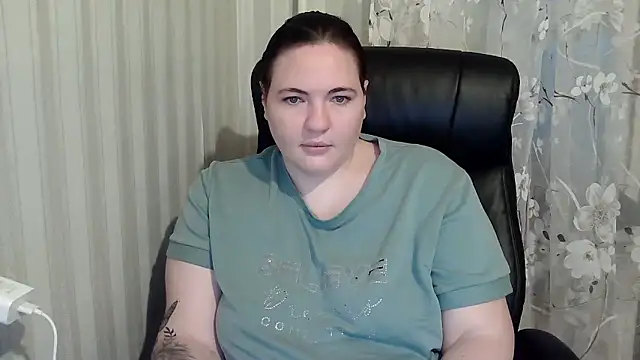 XLisaBlueXs  online show from October 8, 3:27 pm