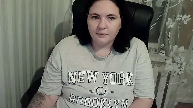 XLisaBlueXs  online show from October 12, 7:49 pm