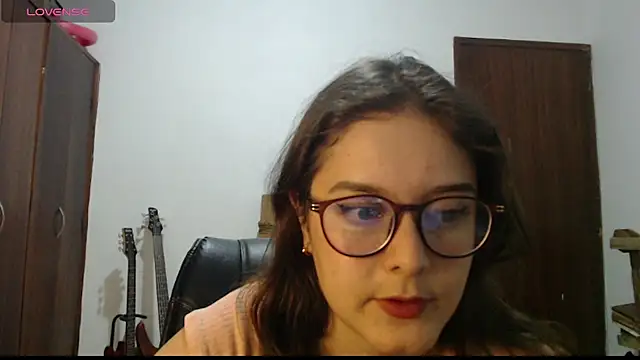 CarlaLorez online show from April 2, 1:58 am