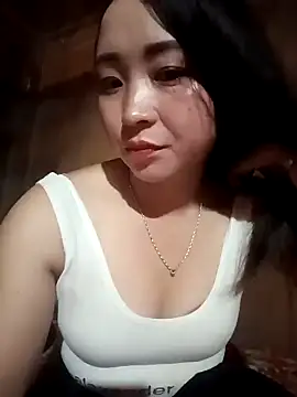 Snapshot of miemie-xx chatting on October 10, 12:54 pm miemie-xx online show from October 10, 12:54 pm