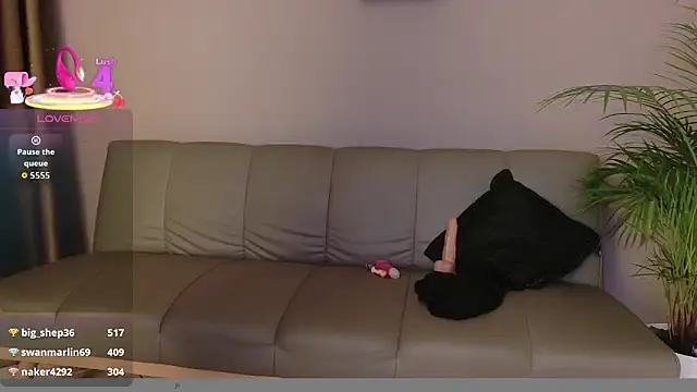 ZahraMilf online show from December 20, 9:52 pm