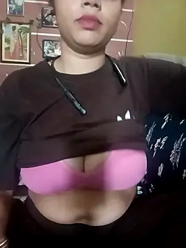 Snapshot of Parya_109 chatting on October 10, 6:40 am Parya 109 online show from October 10, 6:40 am