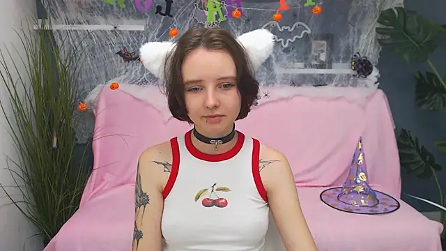 PeachyDream  online show from October 21, 6:17 am