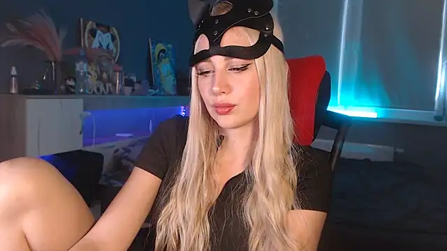 Lily Shell online show from October 31, 12:42 pm