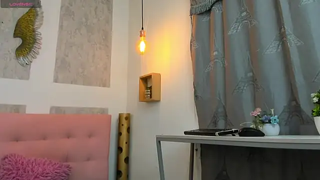 SamanthaFox 8 online show from November 28, 11:35 am