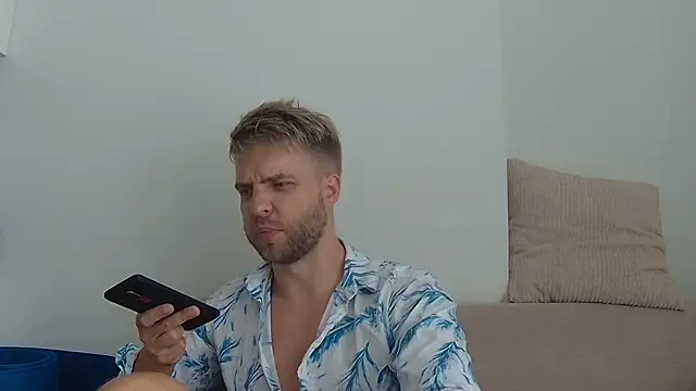 Sweetie Natasha online show from April 4, 7:51 am