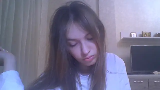 Snapshot of CeyaLier chatting on October 8, 8:02 pm CeyaLier online show from October 8, 8:02 pm