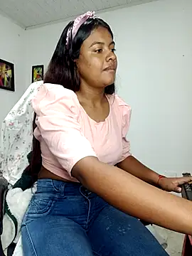 vannesitha25 online show from October 9, 2:54 pm