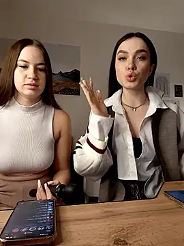 MayaGlow online show from January 17, 5:37 am