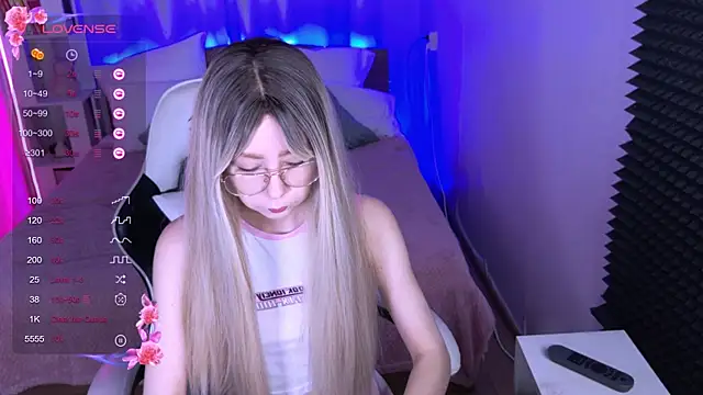 sofiisun online show from October 27, 2:18 am