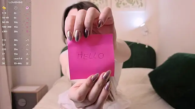 SylviaHamilton online show from April 2, 2:47 pm