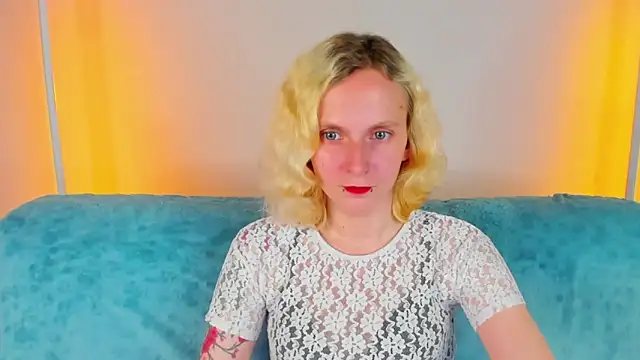 LikiLips online show from May 29, 9:40 am