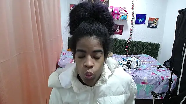 thianahorny online show from April 18, 12:51 pm