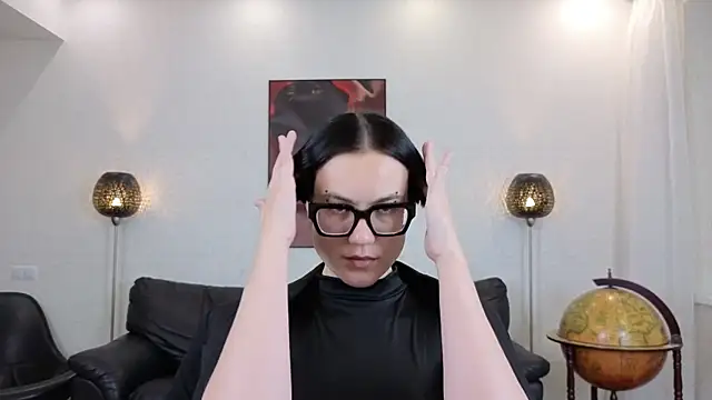 Marie Fitch online show from May 26, 1:05 am
