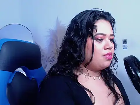 oliviia cute online show from November 8, 11:21 pm