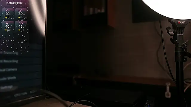 JessicaVerse online show from February 5, 6:33 pm