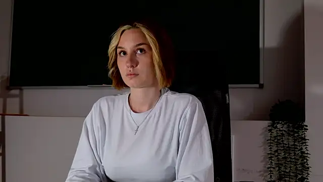 ClaireMathis online show from June 26, 3:02 pm