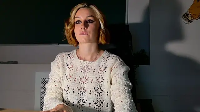ClaireMathis online show from July 8, 2:52 pm