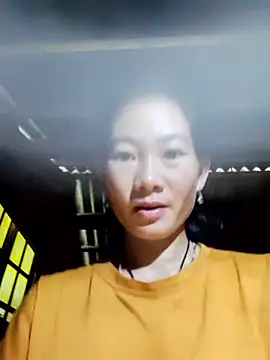 Snapshot of gio-thu chatting on October 20, 8:06 am gio-thu online show from October 20, 8:06 am