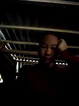 Snapshot of gio-thu chatting on October 21, 8:18 am gio-thu online show from October 21, 8:18 am