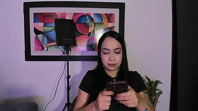 Kari Ruiz  online show from April 20, 8:12 pm