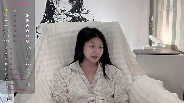 QiQi-779 online show from October 26, 2:34 pm