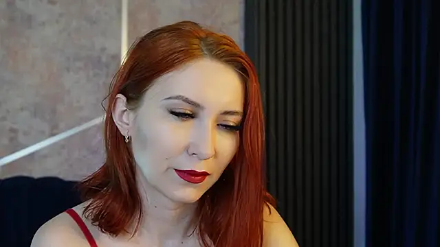 scarleteyes  online show from December 17, 5:22 am