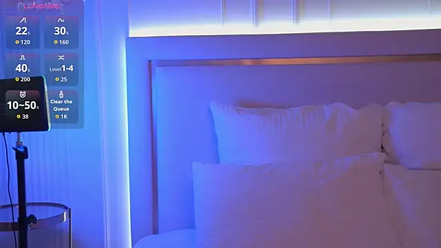 BettyLeen online show from April 14, 4:01 am