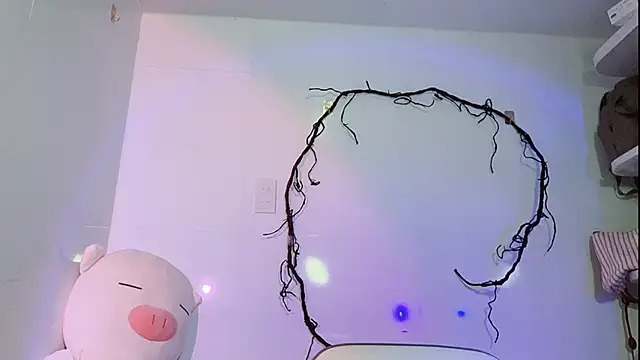 BeChinh Lee online show from April 16, 2:39 pm