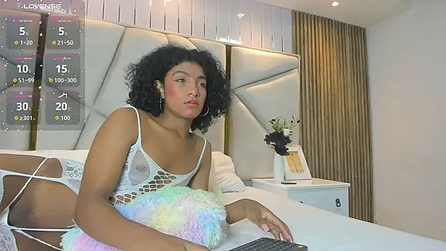 rebeca brown  online show from May 13, 11:49 am