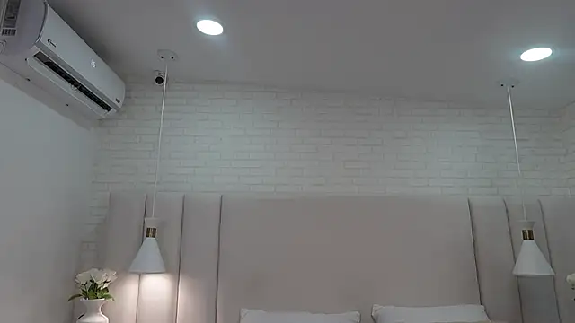 nina gb online show from April 14, 7:58 pm