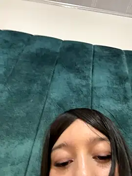   Lorelain   online show from November 27, 9:50 pm