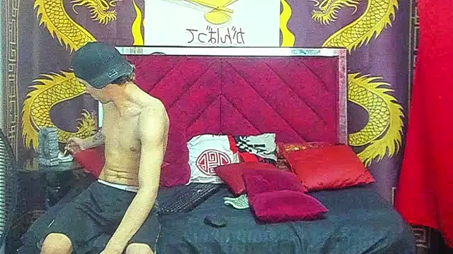 Pride couple online show from February 3, 1:48 am