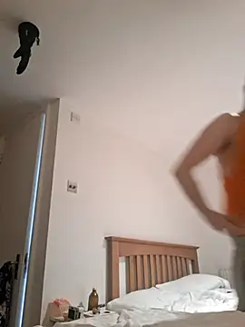 DelayedAnalog720 online show from February 16, 4:34 am