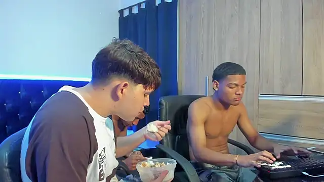 isaac master77 online show from November 7, 3:45 am