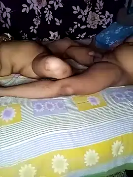 modhu82 online show from April 20, 8:34 pm