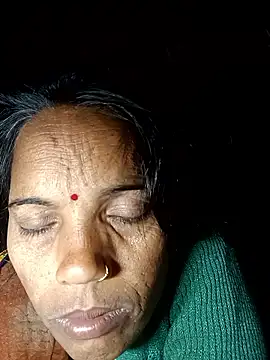 Cutsedi3 online show from January 9, 10:36 pm